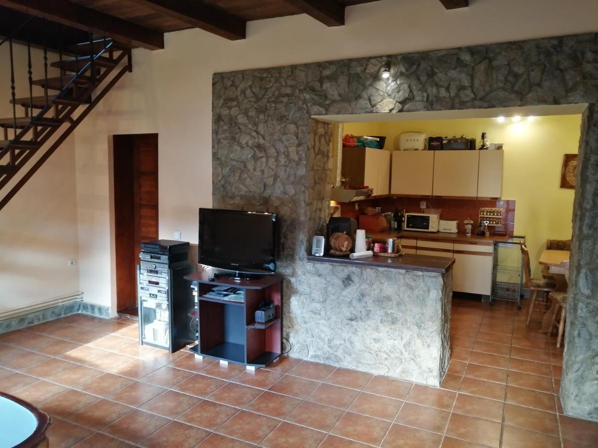 Casa Sasca Montana Villa Bagian luar foto